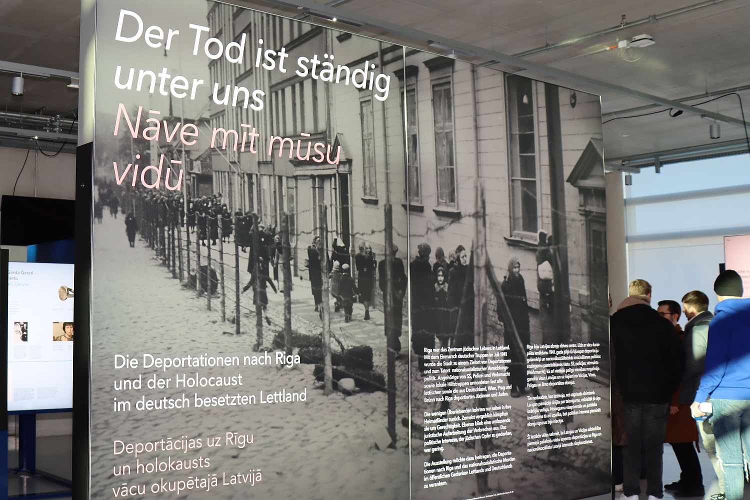 Düsseldorf Ausstellungseröffnung Zu Den Deportationen Nach Riga „der Tod Ist Ständig Unter Uns