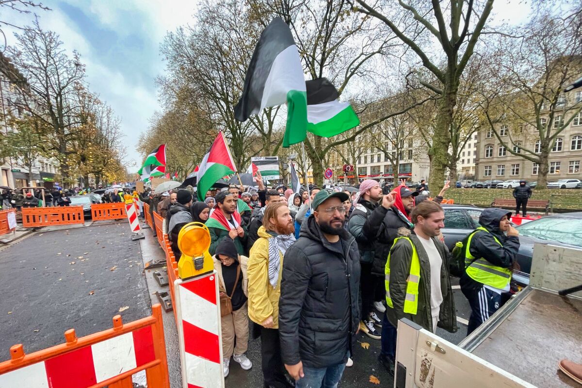 Düsseldorf: Around 2,000 demonstrate for Palestinians – around 60 counter-demonstrators warn of anti-Semitism – Ddorf-Aktuell – Internet newspaper Düsseldorf